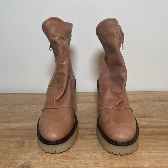 Free People Brown Leather Jack Zip Ankle Boots Lug Sole Size 7 Made in Spain - Picture 2 of 7